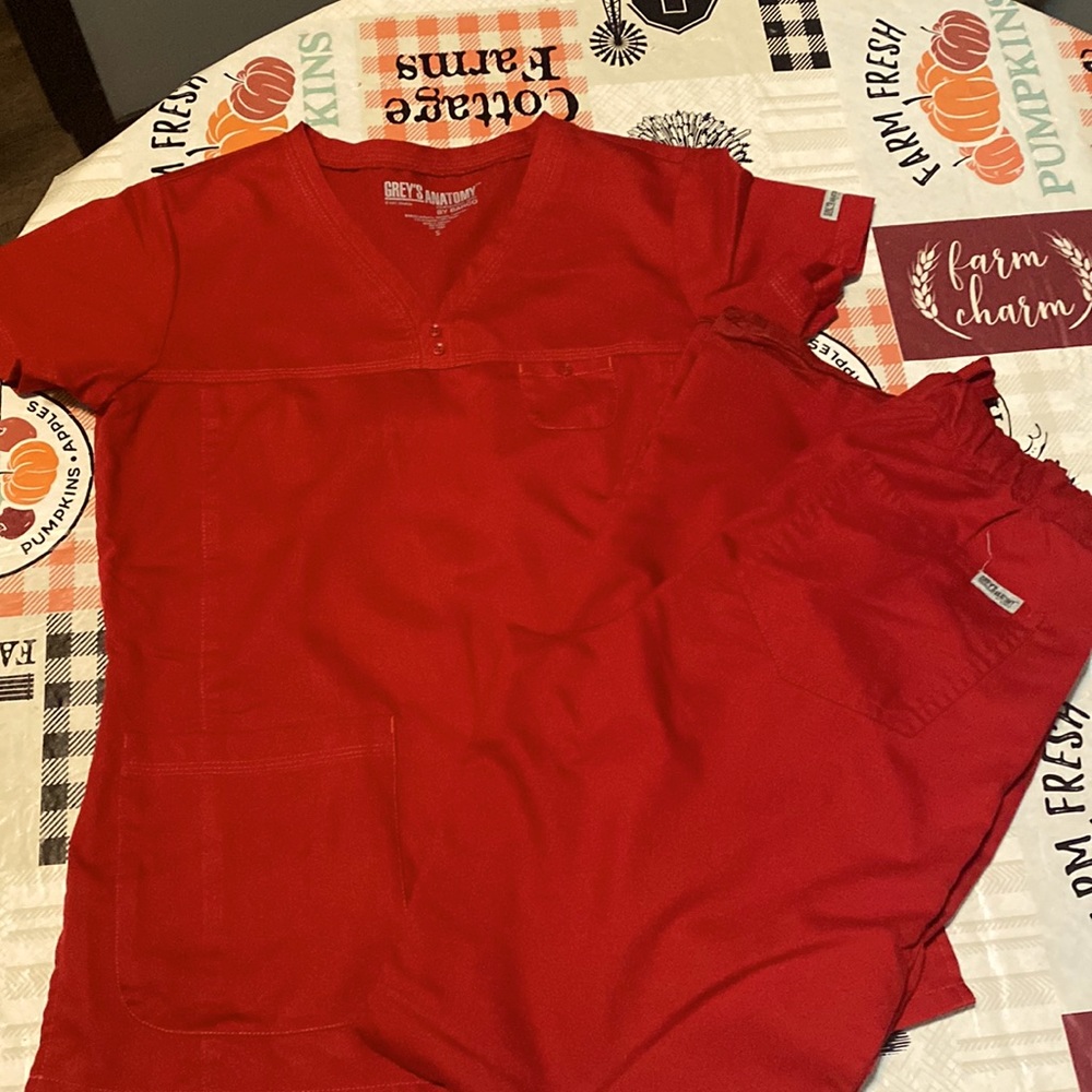 Red greys anatomy scrub set